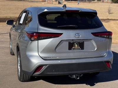 2022 Toyota HIGHLANDER LE