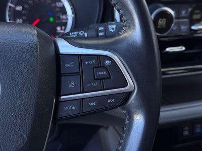 2022 Toyota HIGHLANDER LE