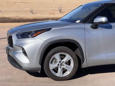 2022 Toyota HIGHLANDER LE