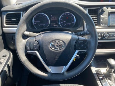 2019 Toyota HIGHLANDER LE