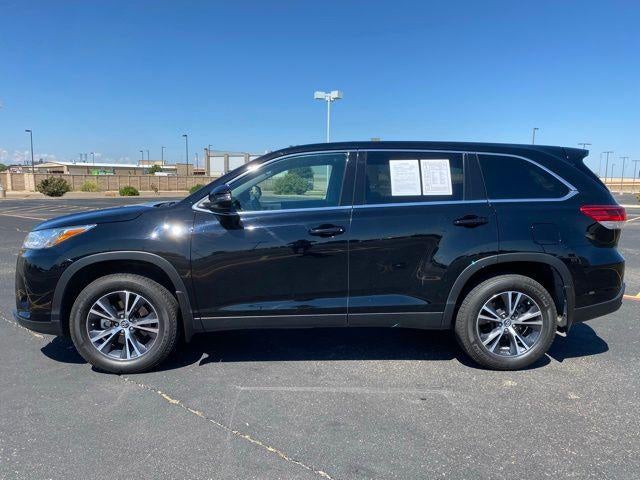 2019 Toyota HIGHLANDER LE