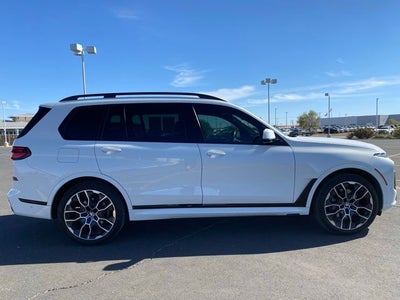 2025 BMW X7 xDrive40i