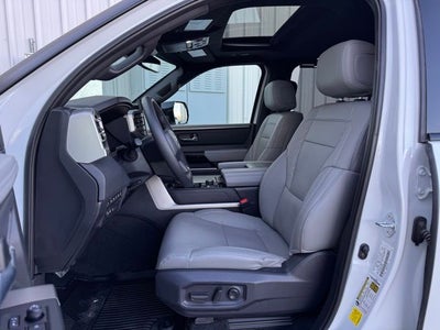 2025 Toyota SEQUOIA 4WD SR5