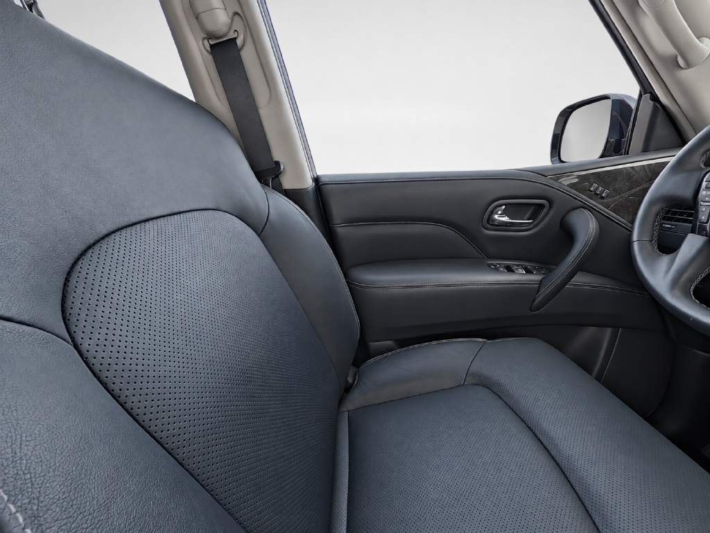 2023 INFINITI QX80 LUXE