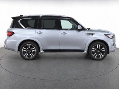 2023 INFINITI QX80 LUXE