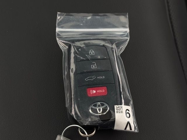 2025 Toyota Toyota Crown Signia Limited