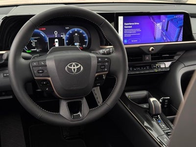2025 Toyota Toyota Crown Signia Limited