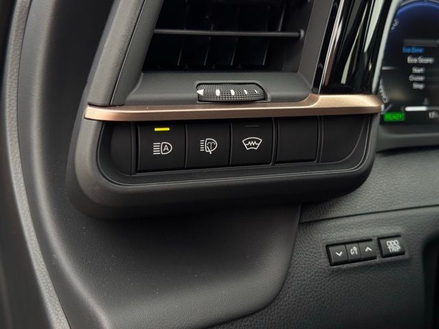 2025 Toyota Toyota Crown Signia Limited