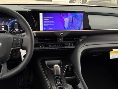 2025 Toyota Toyota Crown Signia Limited