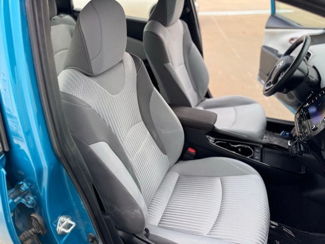 2021 Toyota PRIUS PRIME LE