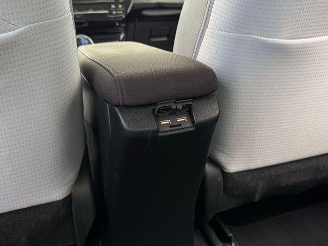 2021 Toyota PRIUS PRIME LE