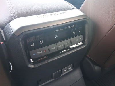 2027 Toyota Land Cruiser Base