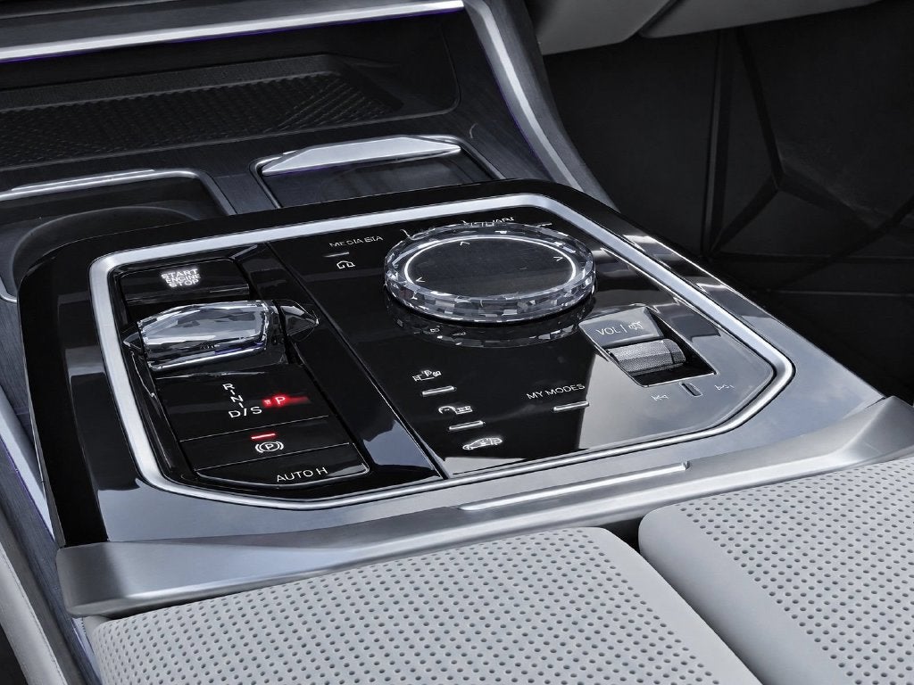 2025 BMW 760i 760i xDrive