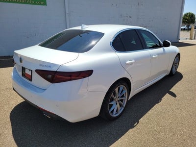 2017 Alfa Romeo Giulia Base