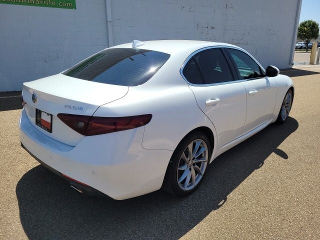 2017 Alfa Romeo Giulia Base